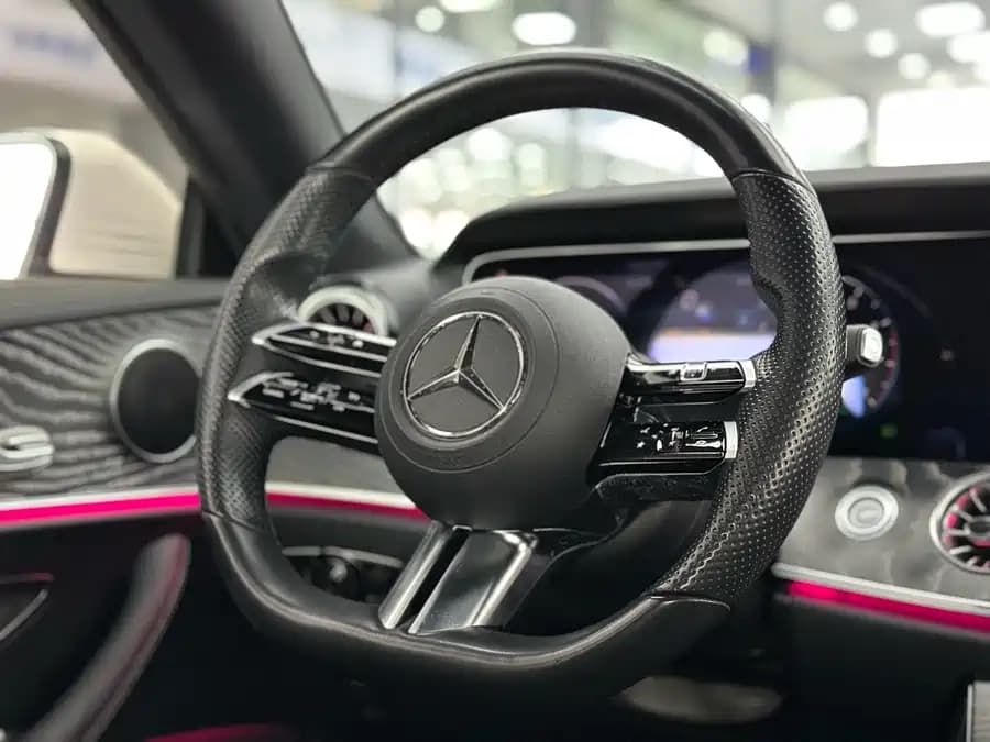 Mercedes E-Class - фото 7