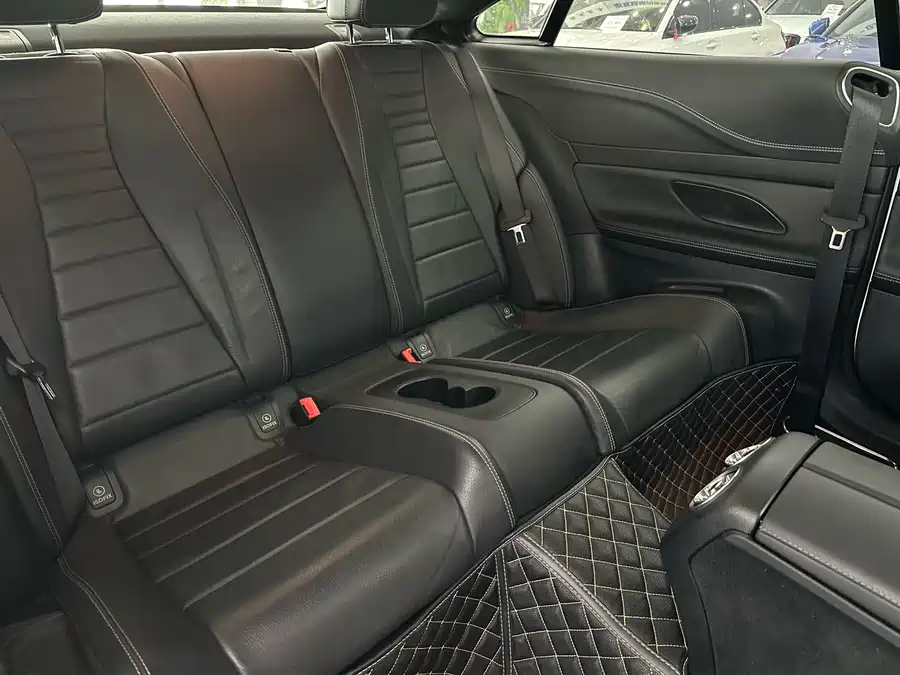 Mercedes E-Class - фото 10