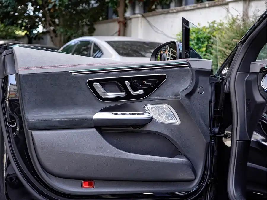 Mercedes EQE - фото 15