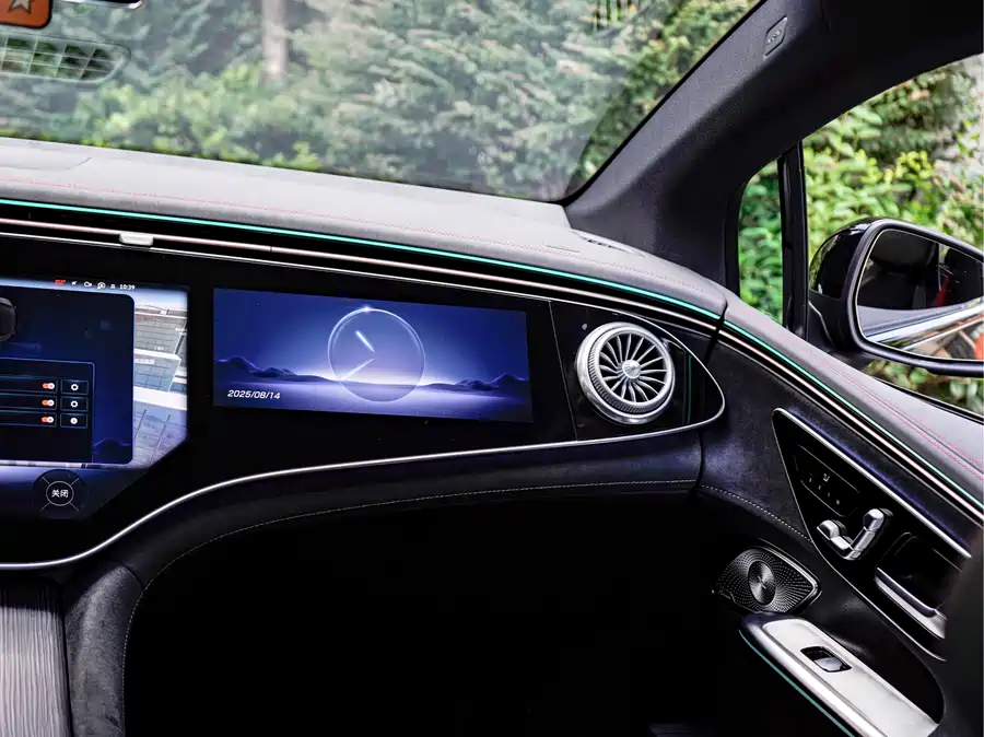 Mercedes EQE - фото 18