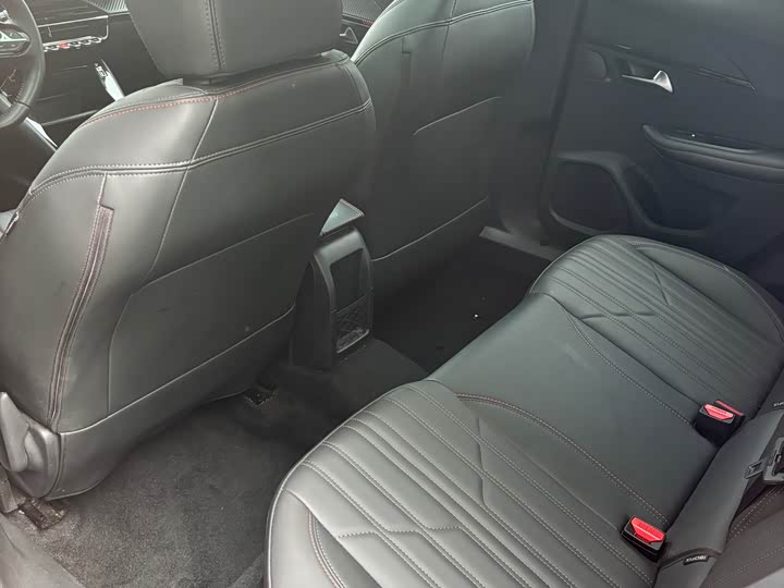 Peugeot 2008 - фото 5