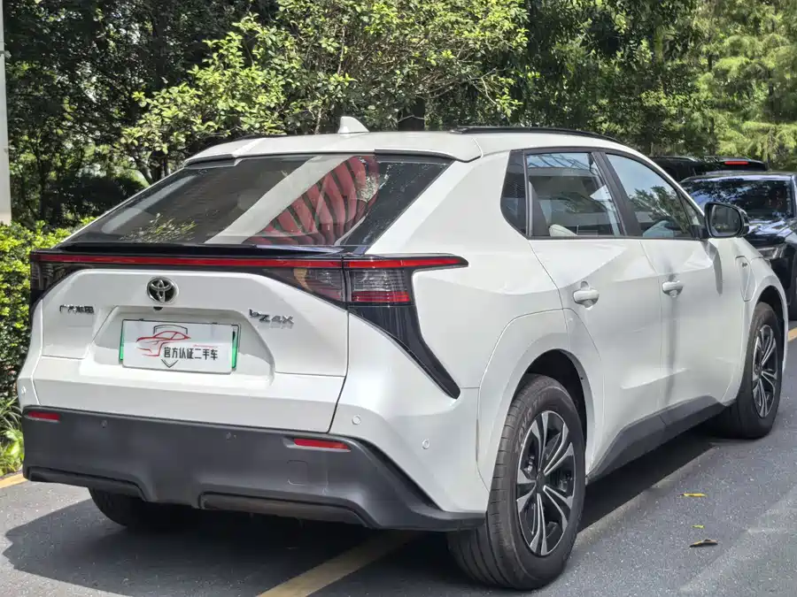 Toyota Bozhi - фото 4